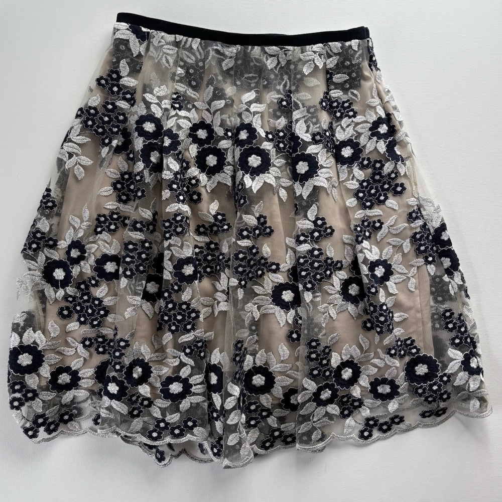 Women's Tahari Navy and White Floral A-Line Skirt Size 4
